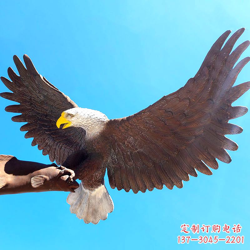 南阳精致仿真老鹰玻璃钢雕塑