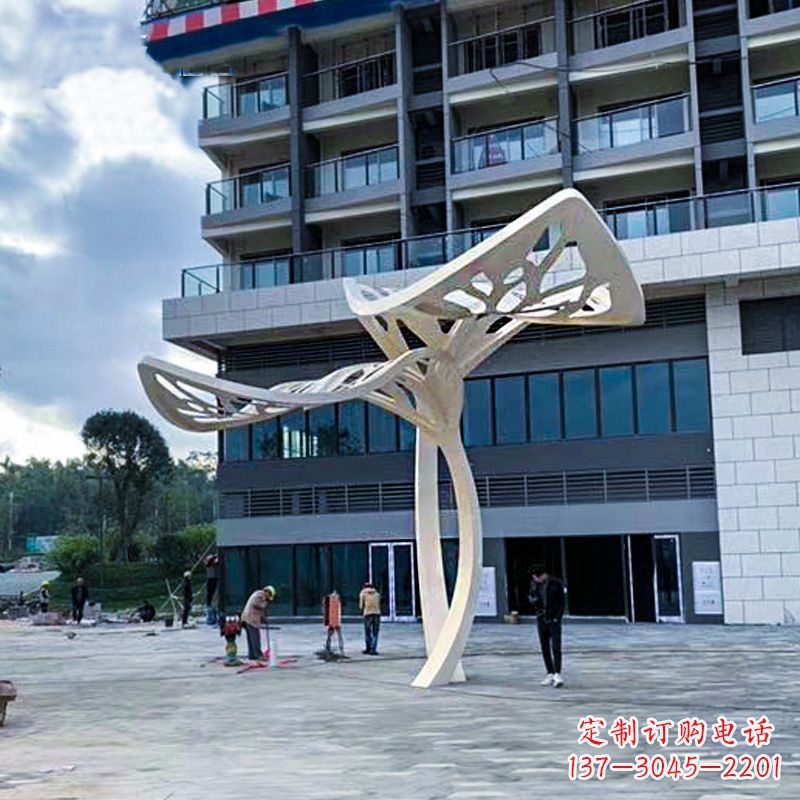 南阳大型广场不锈钢抽象树叶雕塑