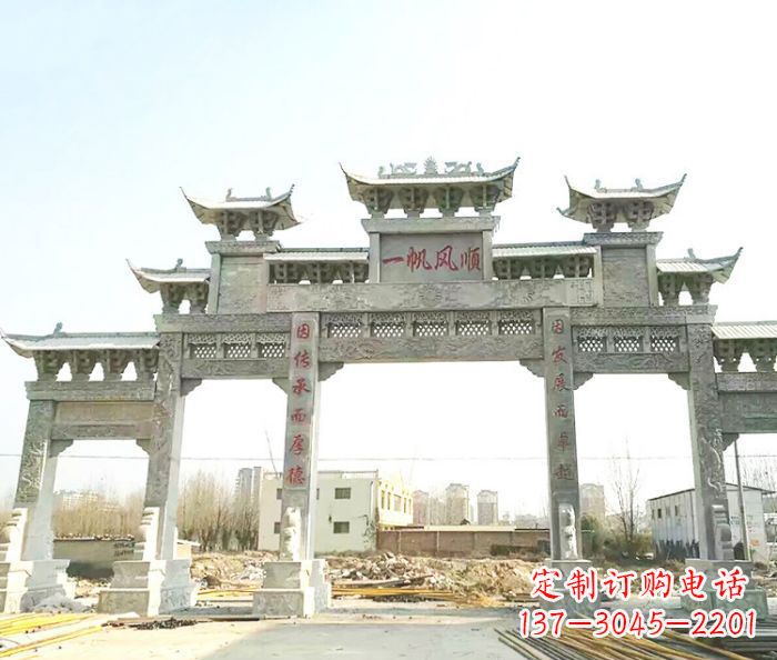 南阳别具一格的大型五门石雕牌楼