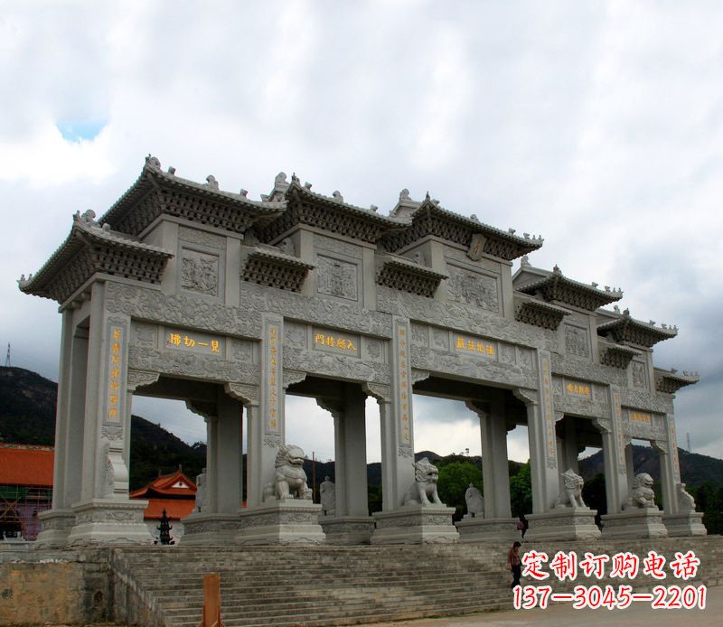 南阳具有传统文化特色的大型五门石雕牌楼雕塑
