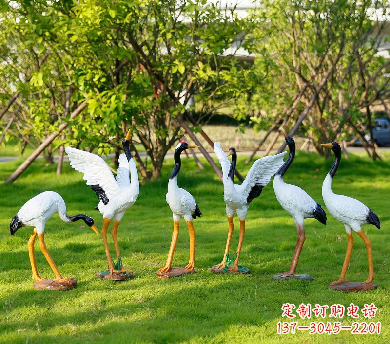南阳丹顶鹤抽象雕塑