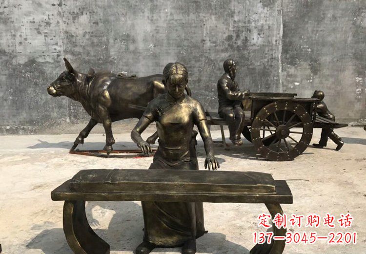 南阳精美绝伦的古筝铜雕