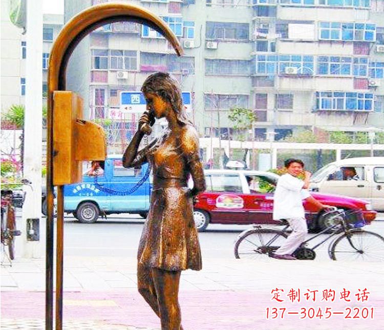 南阳女孩铜雕塑——艺术的象征