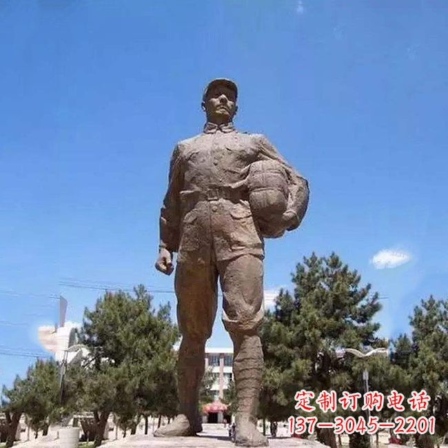 南阳董存瑞石雕像 - 传承英雄精神的纪念雕塑