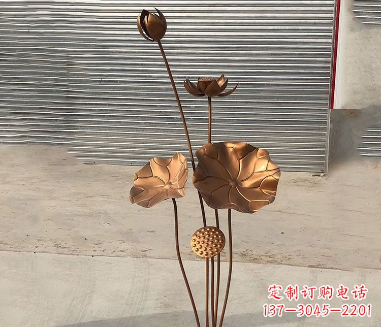 南阳锻铜不锈钢荷花雕塑