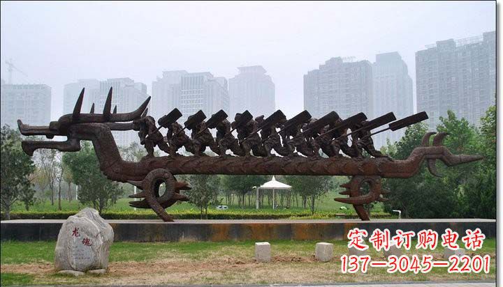 南阳锻铜赛龙舟雕塑