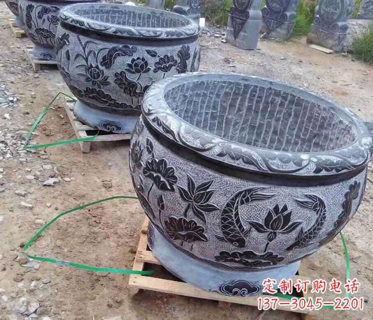 南阳古典水缸雕塑