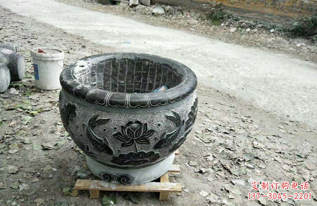 南阳高雅的仿古圆形水缸石雕