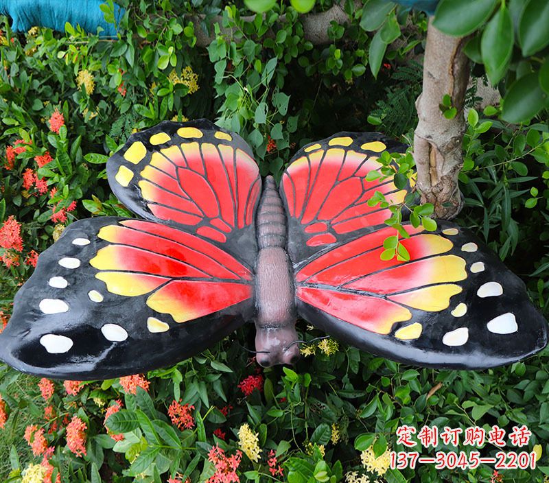 南阳雕刻精美的蝴蝶摆件
