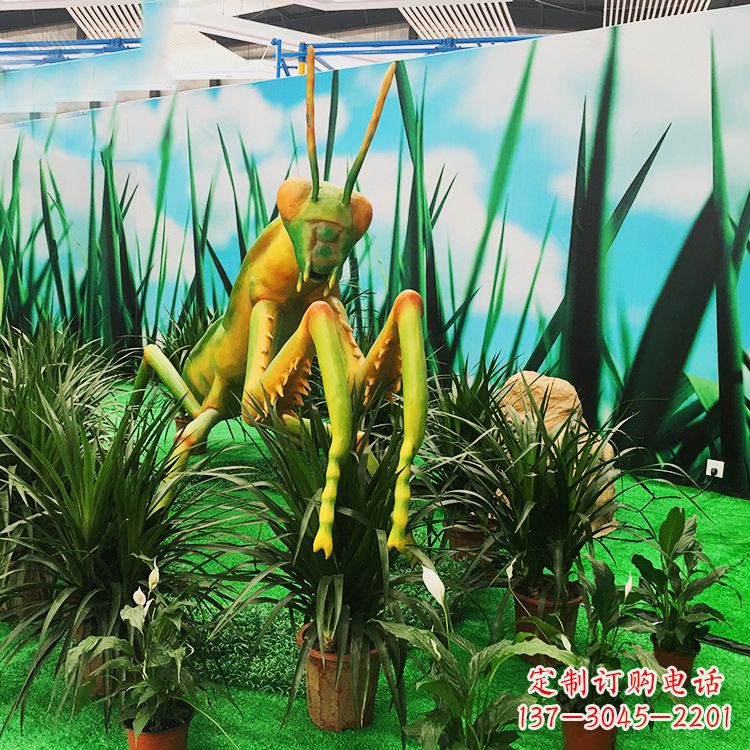 南阳优雅螳螂玻璃钢雕塑