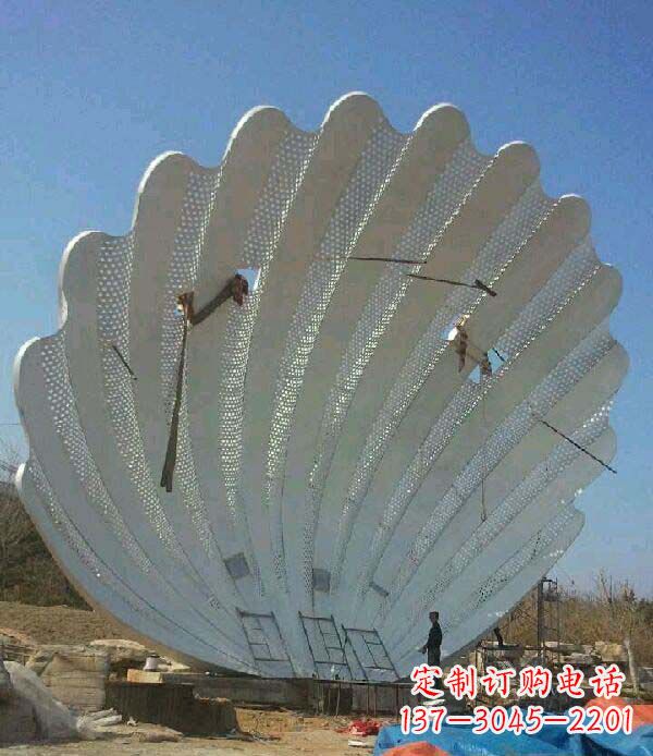 南阳公园不锈钢贝壳雕塑