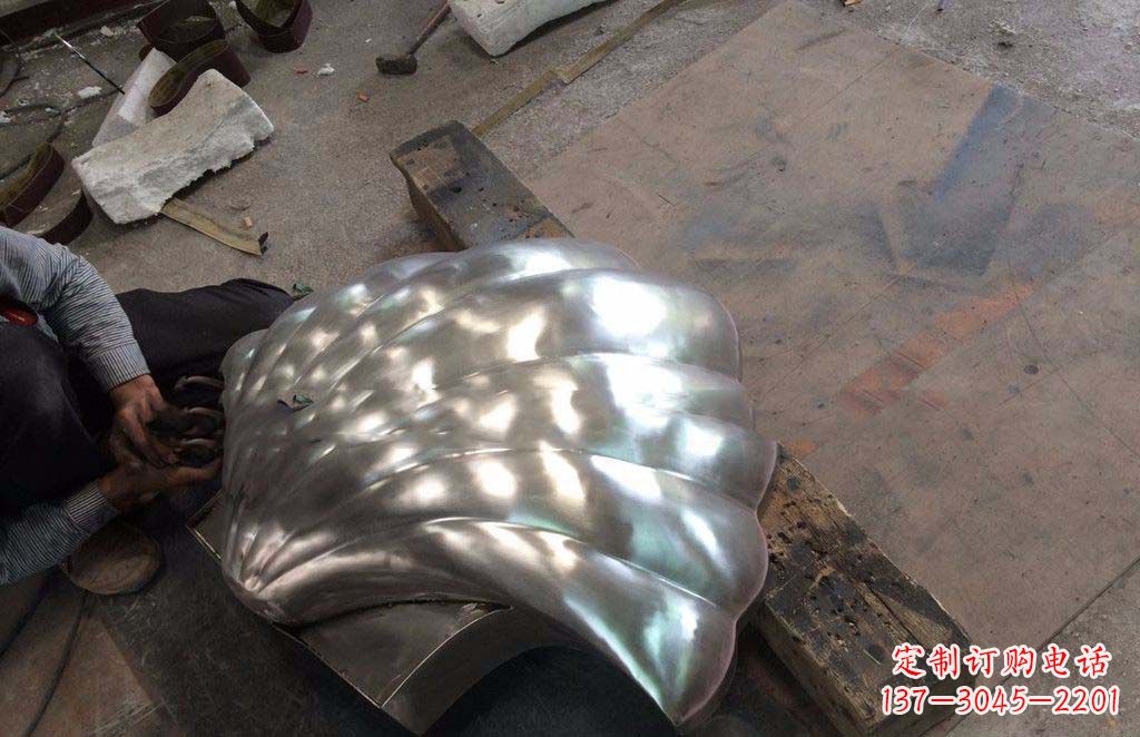 南阳精致现代的不锈钢贝壳雕塑