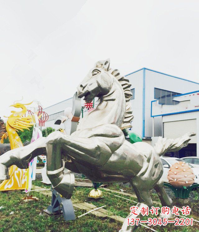 南阳产品名称优雅的不锈钢雕塑——奔马