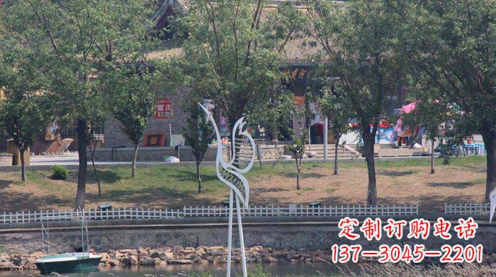 南阳融合瑞雪灵羽,灵灯晶莹不锈钢仙鹤雕塑