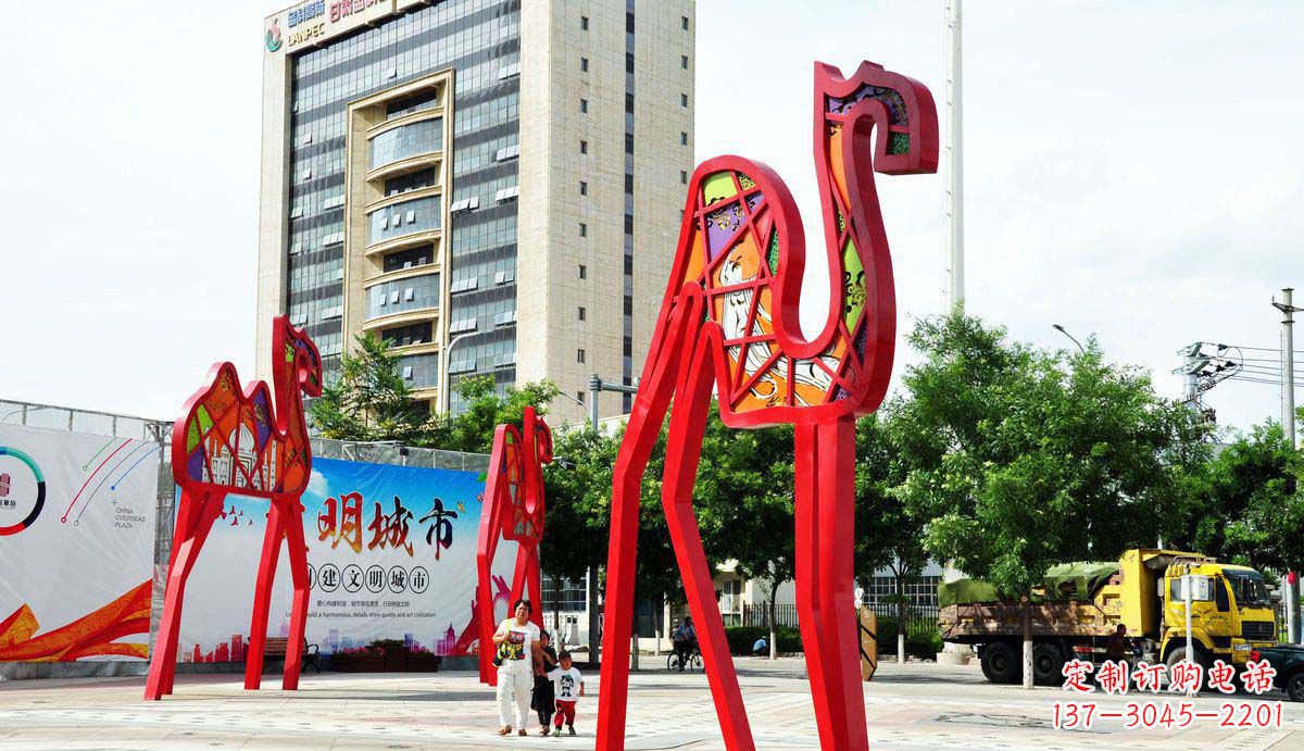 南阳欣赏经典之美,拥有完美的高端骆驼雕塑