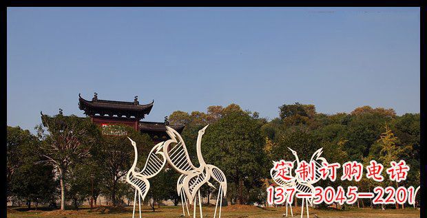 南阳中领雕塑的精美不锈钢仙鹤雕塑
