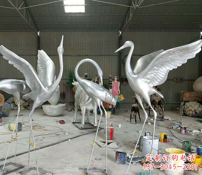 南阳艺术雕刻仙鹤不锈钢雕塑