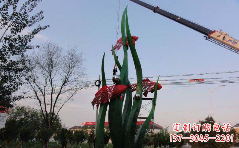 南阳欧洲风格鲤鱼不锈钢雕塑