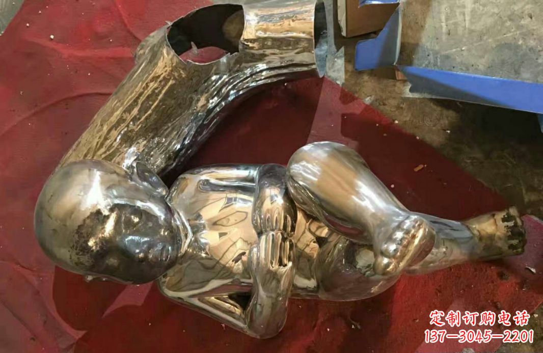南阳风格时尚可爱的不锈钢儿童雕塑