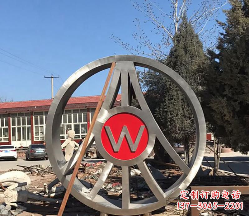 南阳精美的不锈钢圆球字母景观雕塑