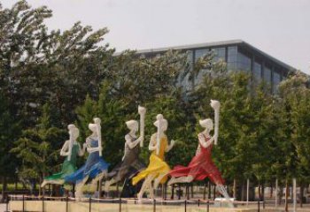 南阳不锈钢雕塑——拿火炬跑步