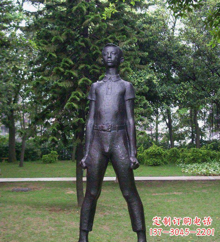 南阳夕阳下的感动——铜雕男孩人物雕塑