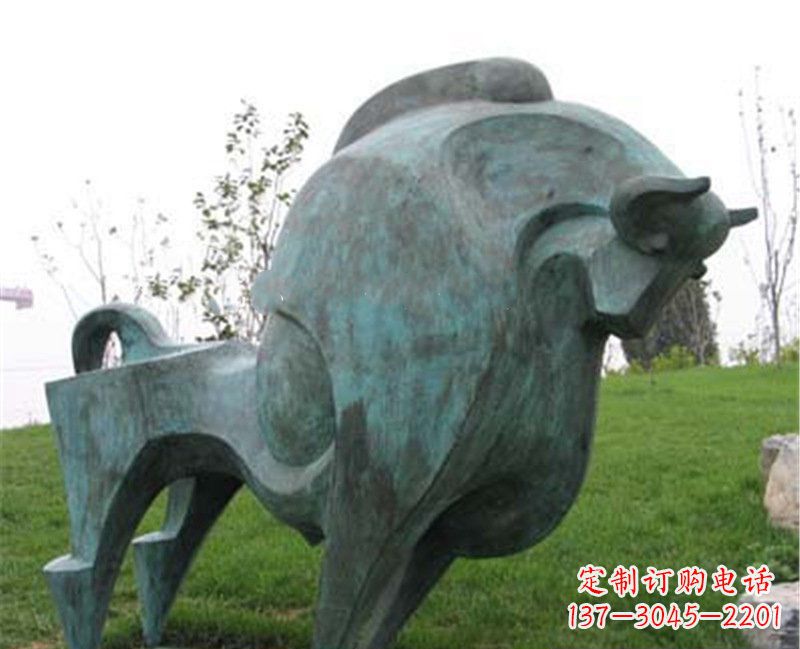 南阳公园抽象牛动物铜雕 (2)