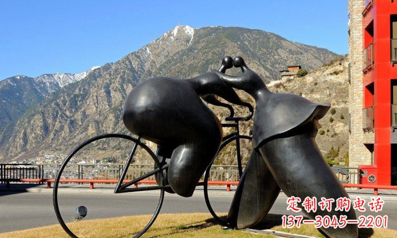 南阳铸铁自行车雕塑
