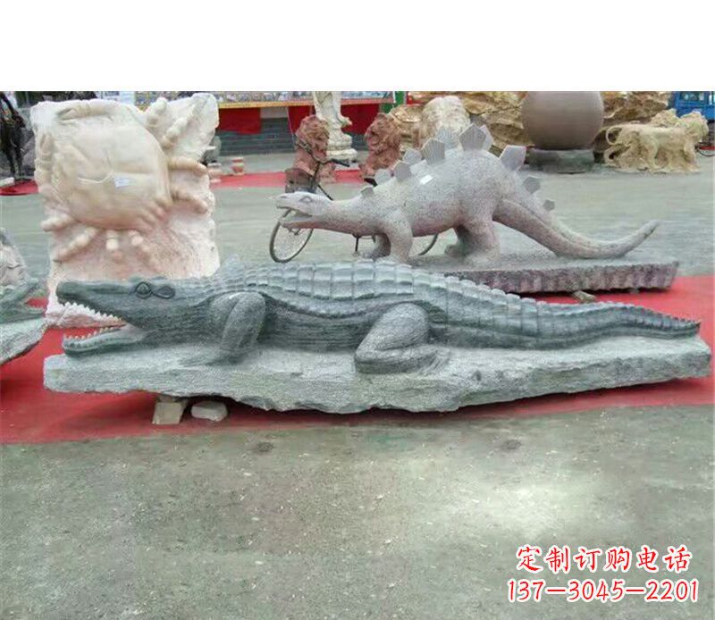 南阳公园动物鳄鱼石雕