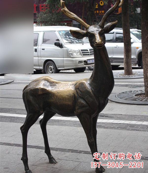 南阳公园动物鹿铜雕