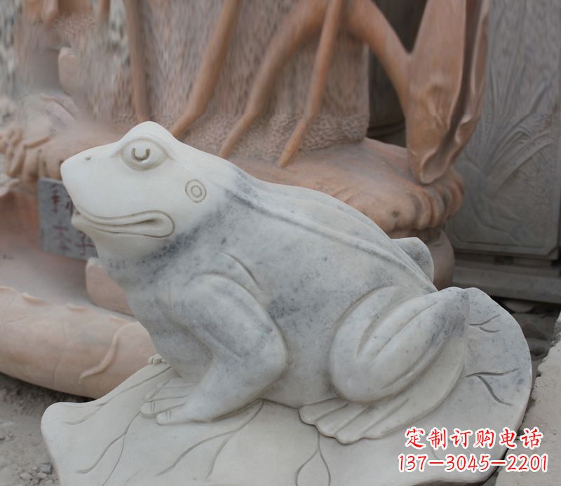 南阳公园动物青蛙景观石雕