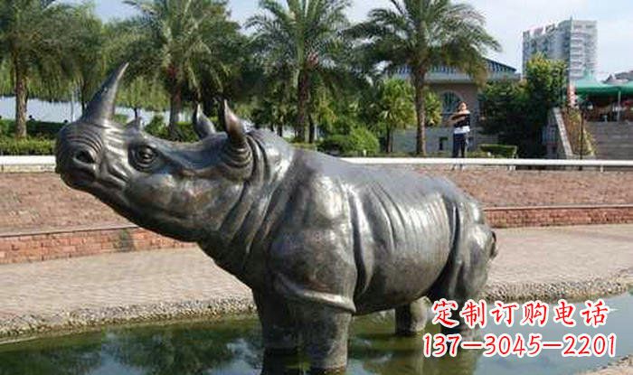 南阳公园动物铜雕犀牛