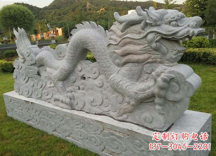 南阳公园仿古龙雕塑