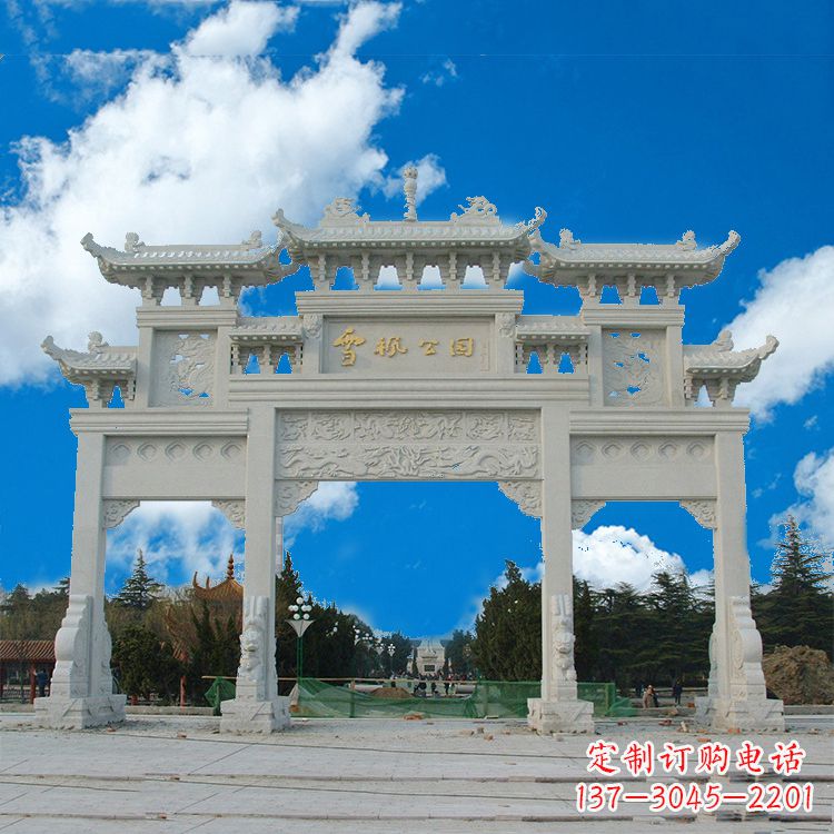 南阳传承历史的精美汉白玉三门牌楼雕塑
