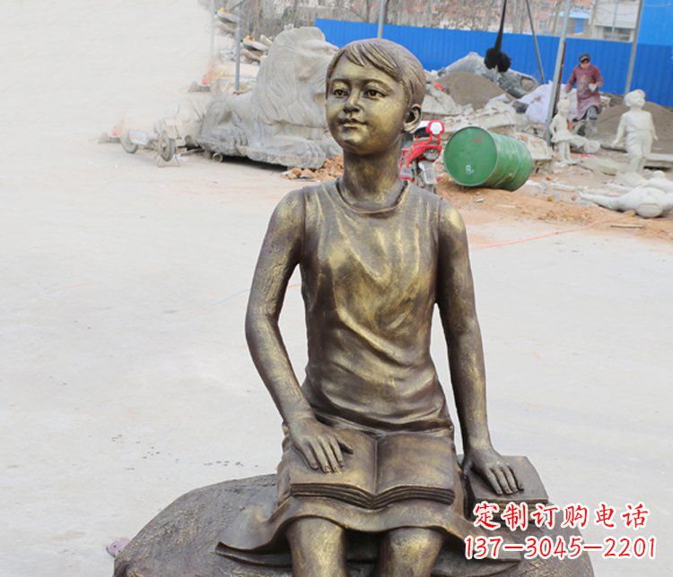 南阳公园景观摆件看书的女孩铜雕