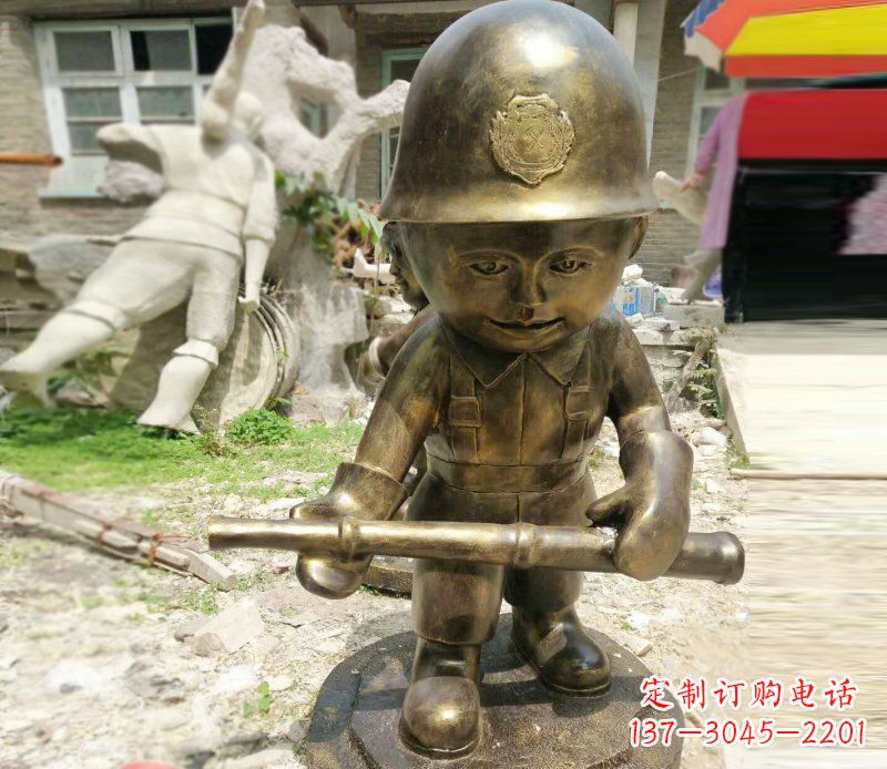 南阳精致细腻的交通警察铜雕