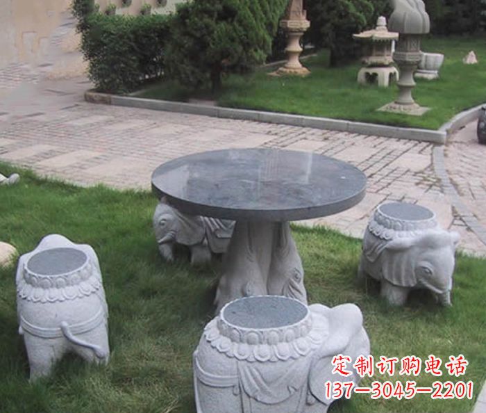 南阳小象雕塑——让自然陪伴身边