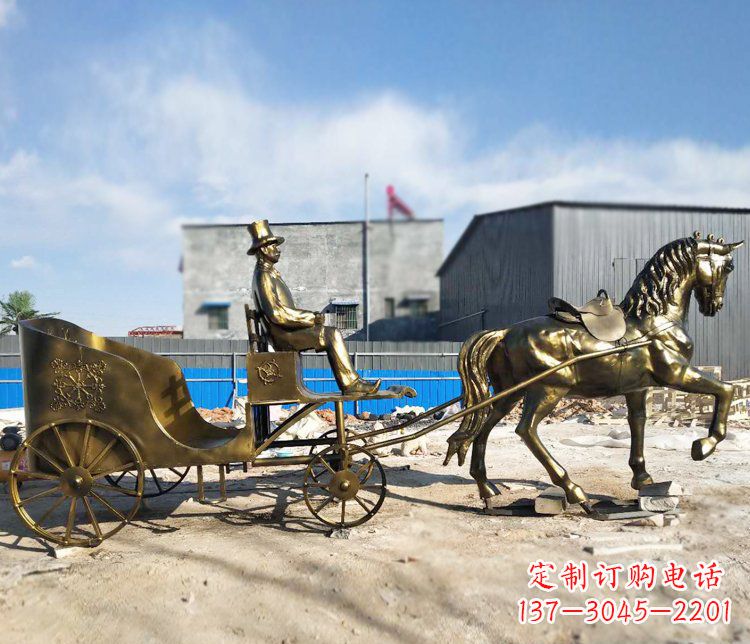 南阳公园景观坐着马车的人物铜雕