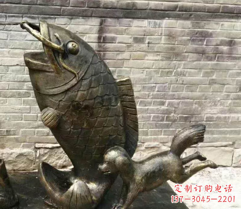 南阳优雅艺术的鲤鱼铜雕