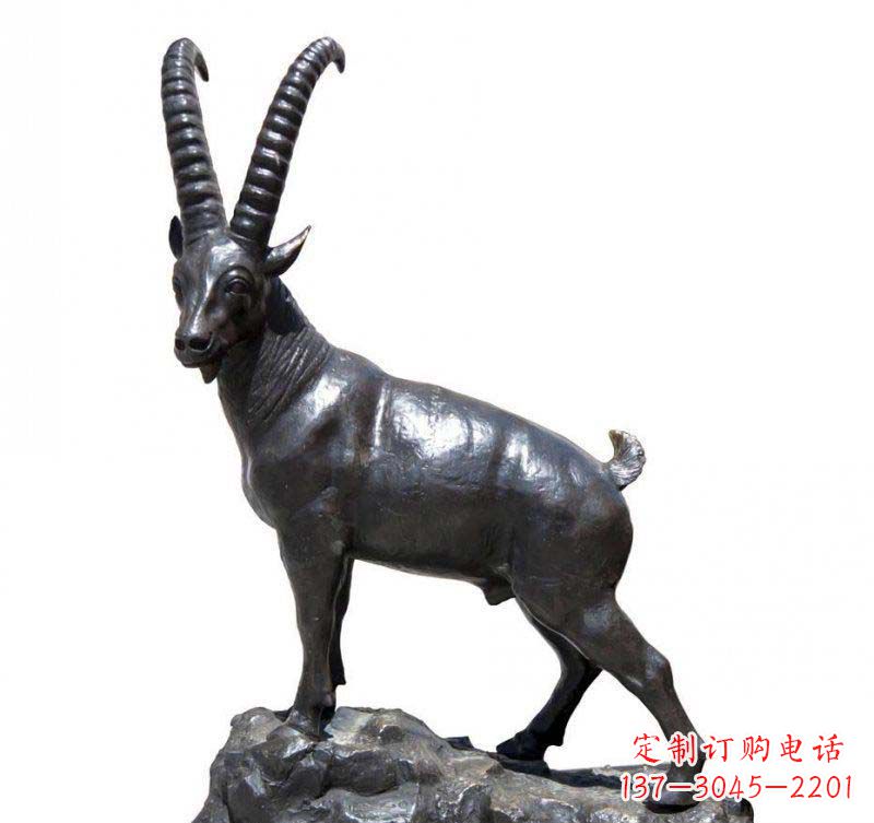 南阳公园羚羊动物铜雕