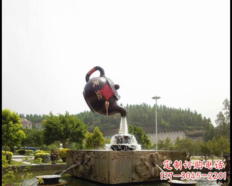 南阳公园流水茶壶铜雕