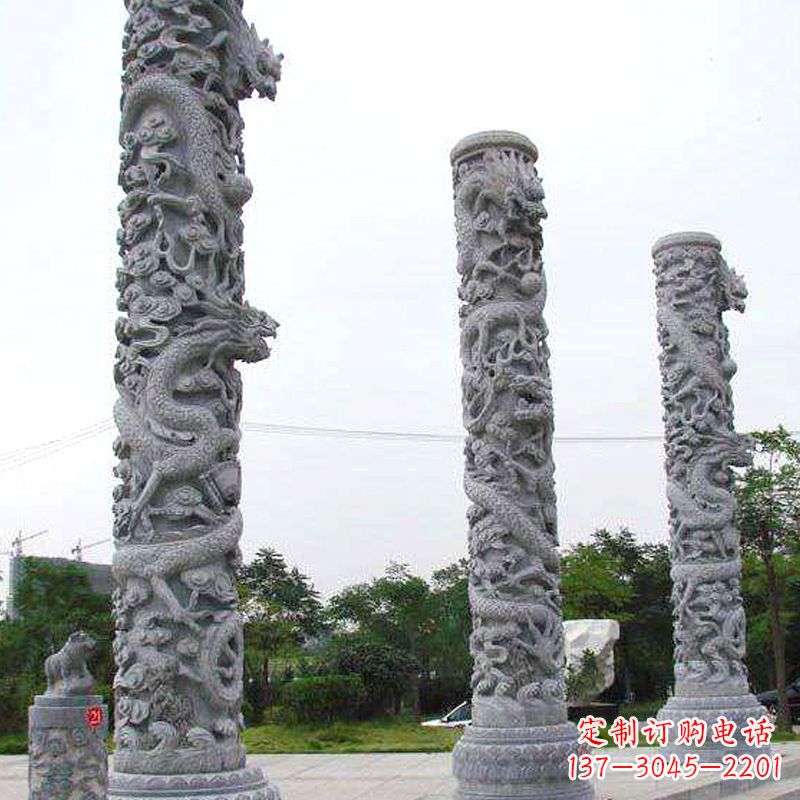 南阳公园龙柱雕塑