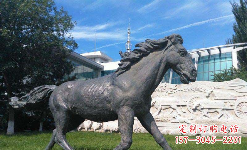 南阳马动物铜雕塑