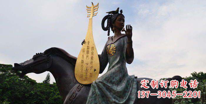南阳传统风情,精美古典的琵琶女铜雕