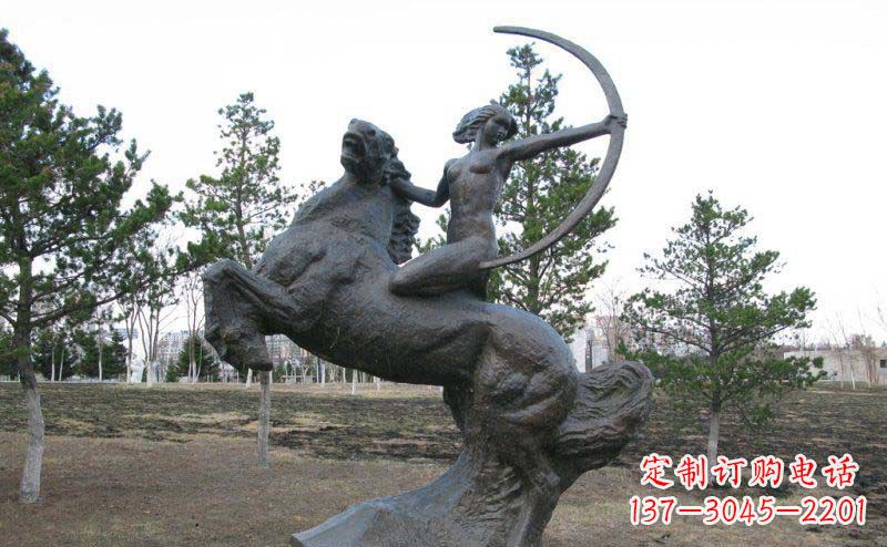 南阳公园骑马女人射箭铜雕