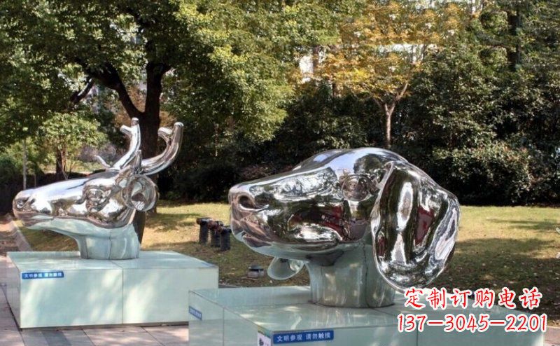 南阳公园十二生肖头像不锈钢雕塑