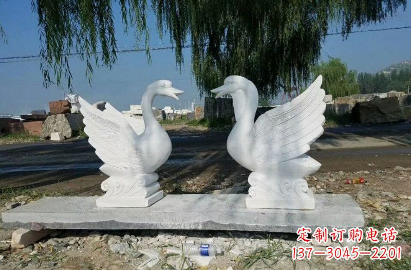 南阳浪漫传情——中领雕塑定制天鹅石雕