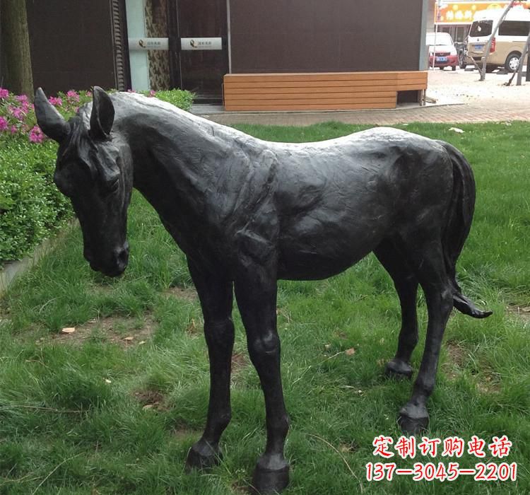 南阳大型雕塑装置——马雕塑