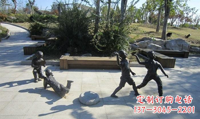 南阳公园玩耍的儿童人物铜雕