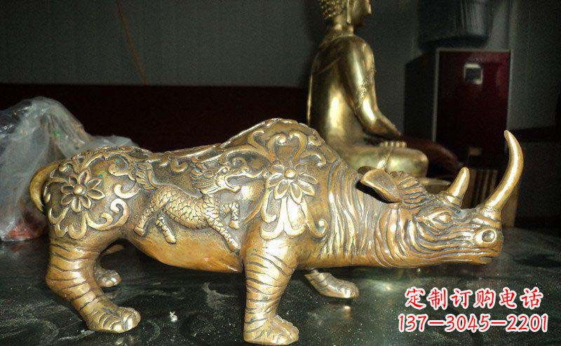南阳中领雕塑犀牛铜雕